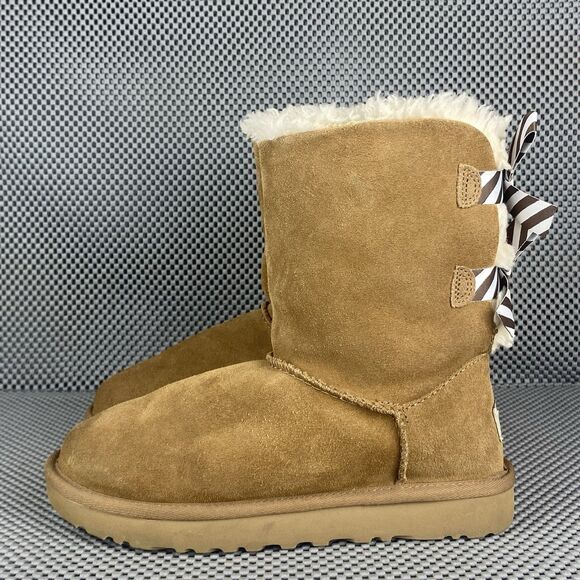 UGG Bailey Bow II Boots Womens Size 5 Brown Leather Sheepskin Pull On Winter - Picture 2 of 9